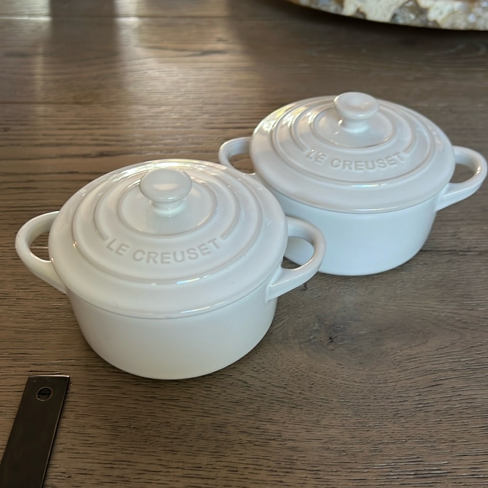 Le Creuset round cocotte white set of 2
